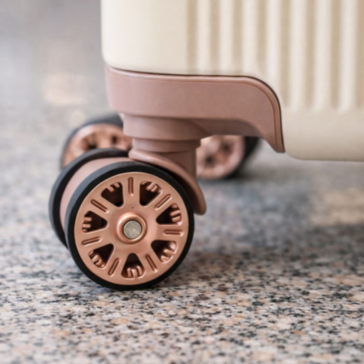 Kit de 4 Valijas Milano™ en ABS Reforzado con Giro 360° y Diseño Antirrayado